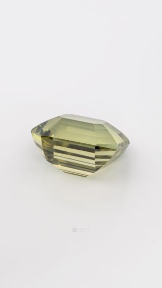 Natural Apple Green Chrysoberyl, Round thumbnail 4