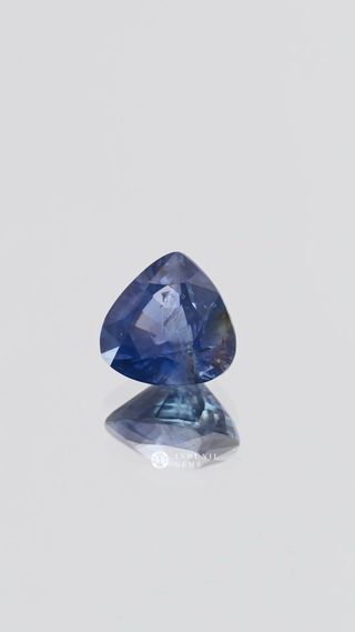 Natural Blue Sapphire thumbnail 3