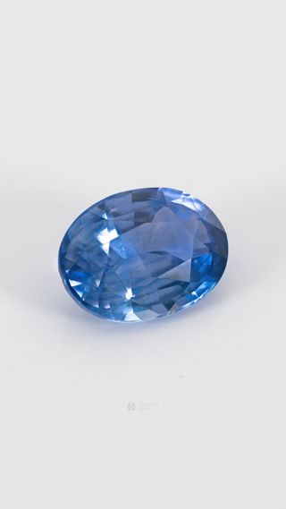 Natural Blue Sapphire Unheated, Oval thumbnail 3