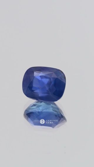 Natural Blue Sapphire, Cushion thumbnail 3