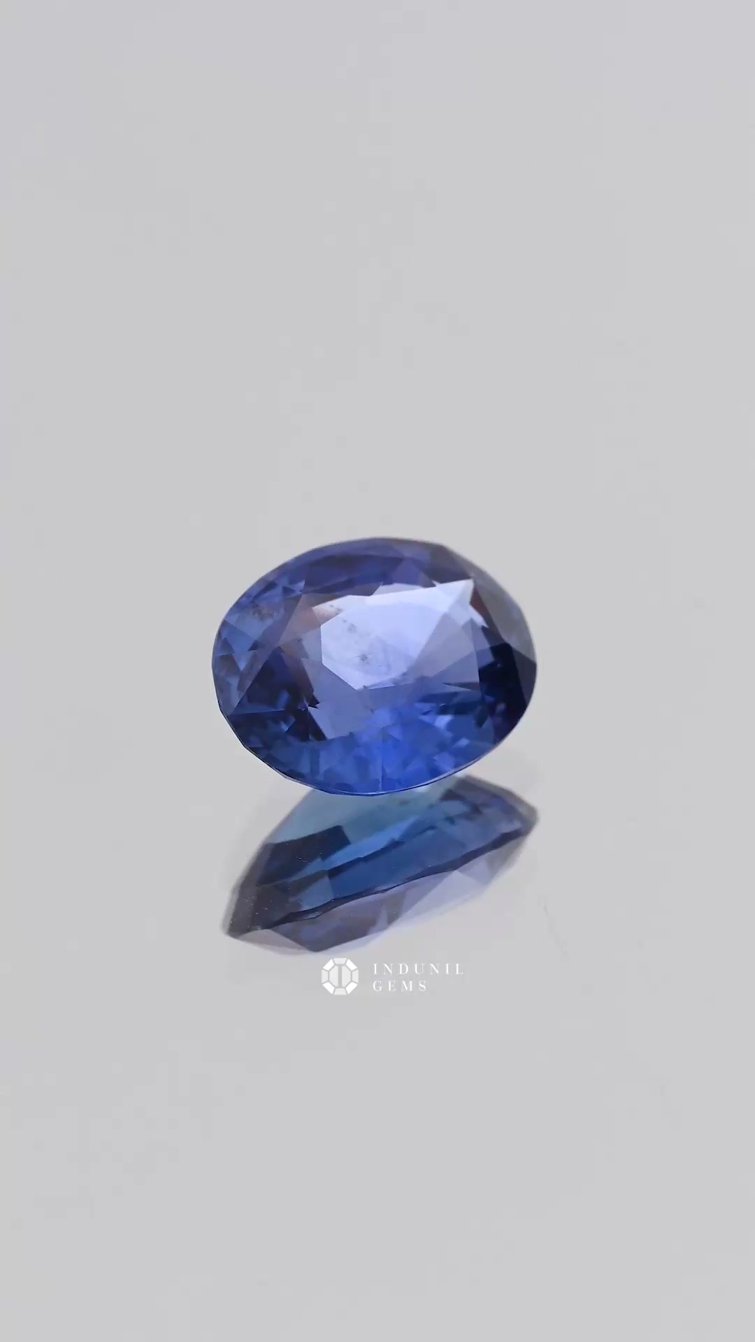 Natural Blue Sapphire, Oval