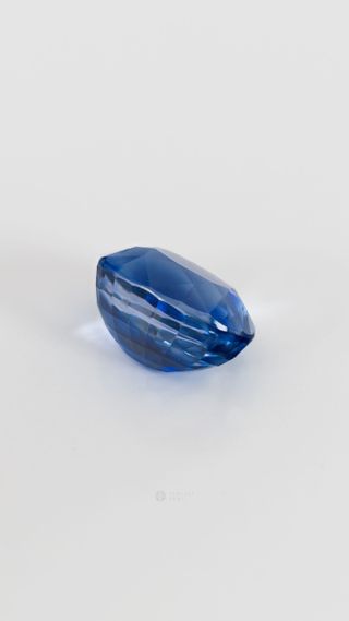 Natural Blue Sapphire, Oval thumbnail 4