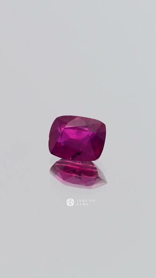 Natural Ruby, Cushion thumbnail 3