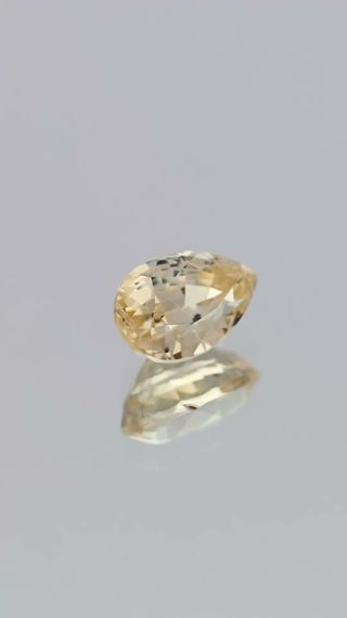 Natural Yellow Sapphire Unheated thumbnail 2