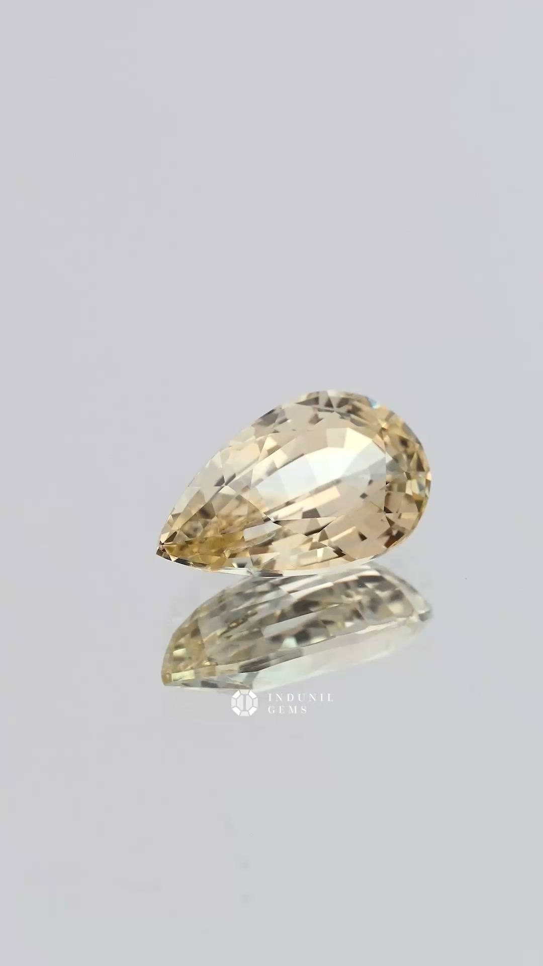 Natural Yellow Sapphire, Pear